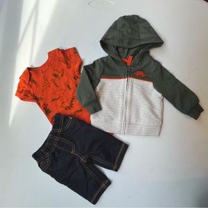 Carters NB
Set 3 pieces